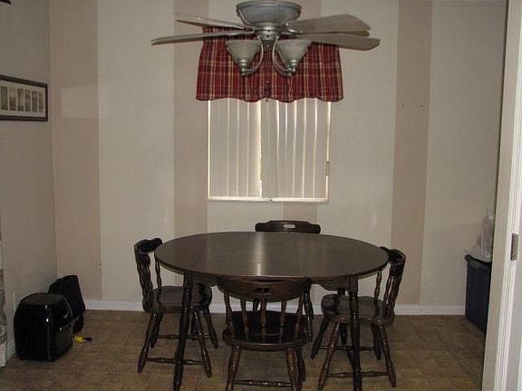 5th image of 6 S Longwood Ct