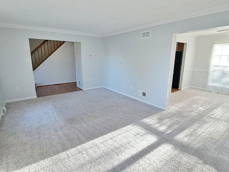 58 Frock Dr — Photo 10