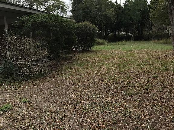4th image of 504 Honeydale Rd