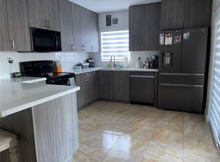 18121 NW 32nd Ave, Miami Gardens, FL 33056