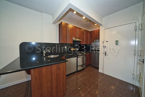 Rented by Sterling Realty Plus Inc | media 31