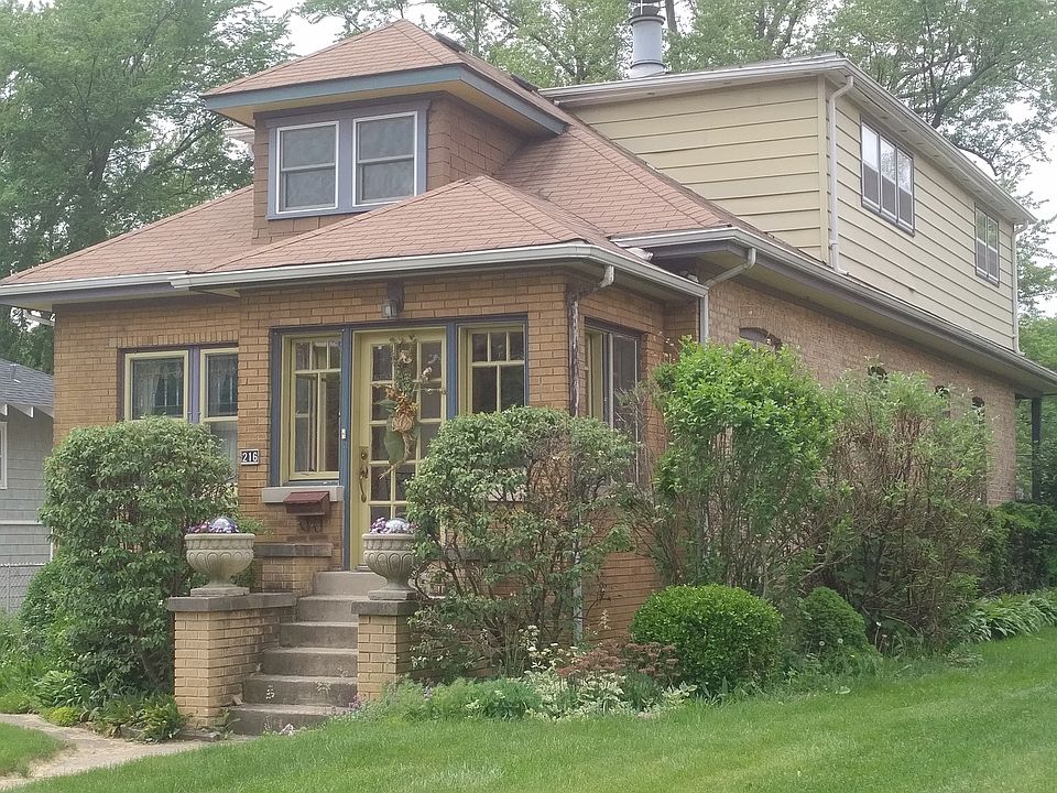 1st image of 216 S Summit Ave