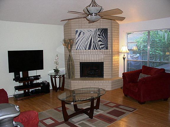 3rd image of 16314 Leamington Ln