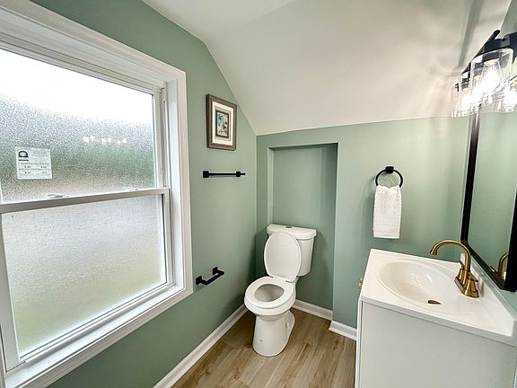 3rd image of 1118 Pennsylvania St #2