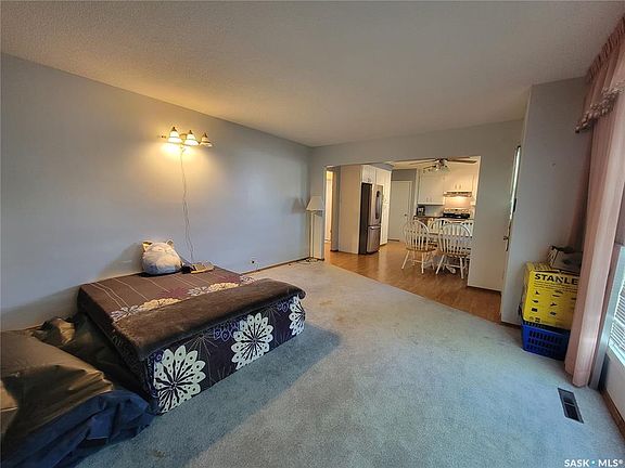 3rd image of 440 4th AVENUE W