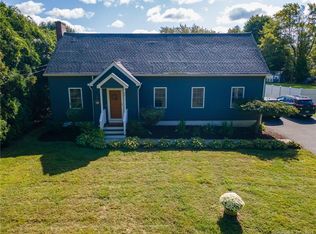 60 N Grand St, Suffield, CT 06078