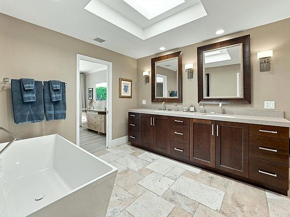 3rd image of 77 Colgate Dr