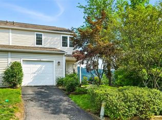1206 Carla Dr, Pittsburgh, PA 15238
