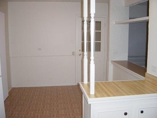 5th image of 215 MOONSTONE ST