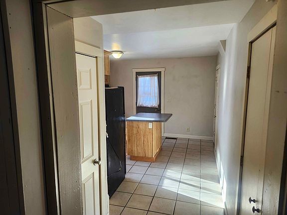 4th image of 422 Superior St #1