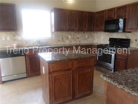 3rd image of 3404 Tipperary Dr