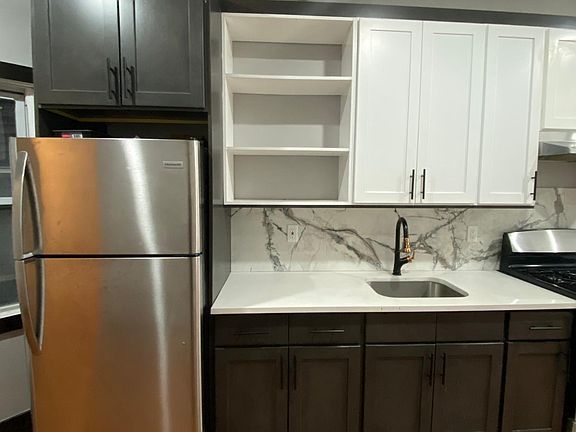 4th image of 45 Saint Pauls Ave #1G