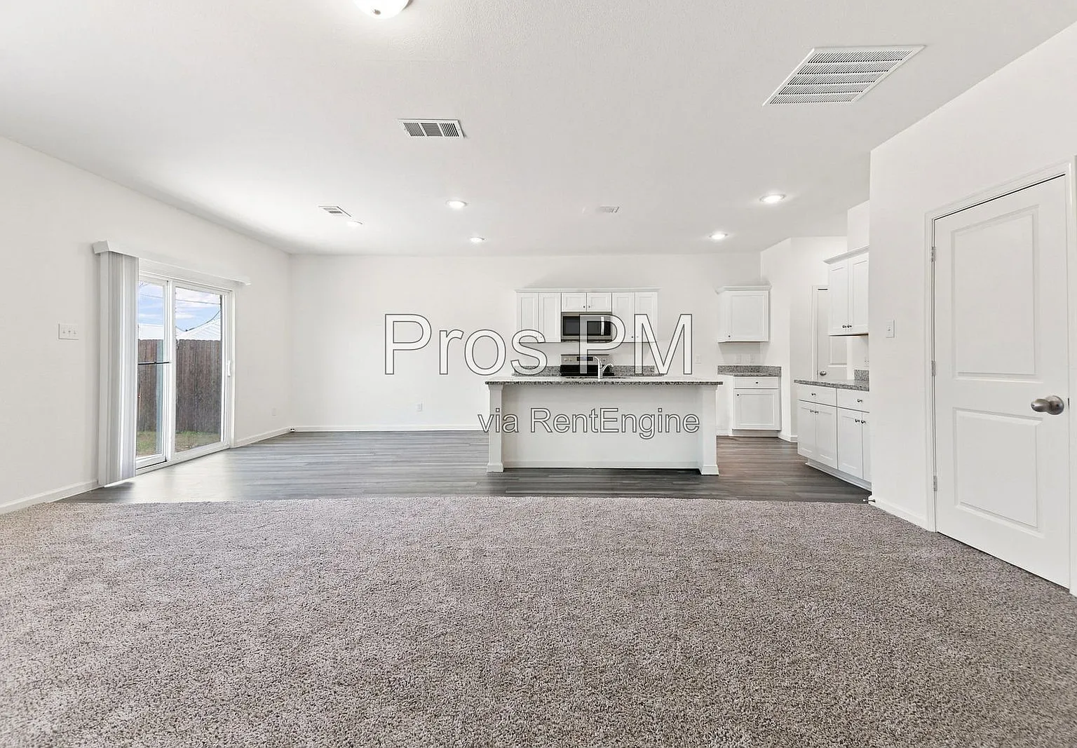 4 bed, 2.0 bath, 2204 sqft, $2,350 — Photo 3