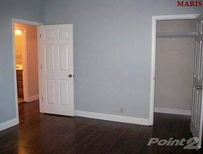 1st image of 2831 Park Ave #B