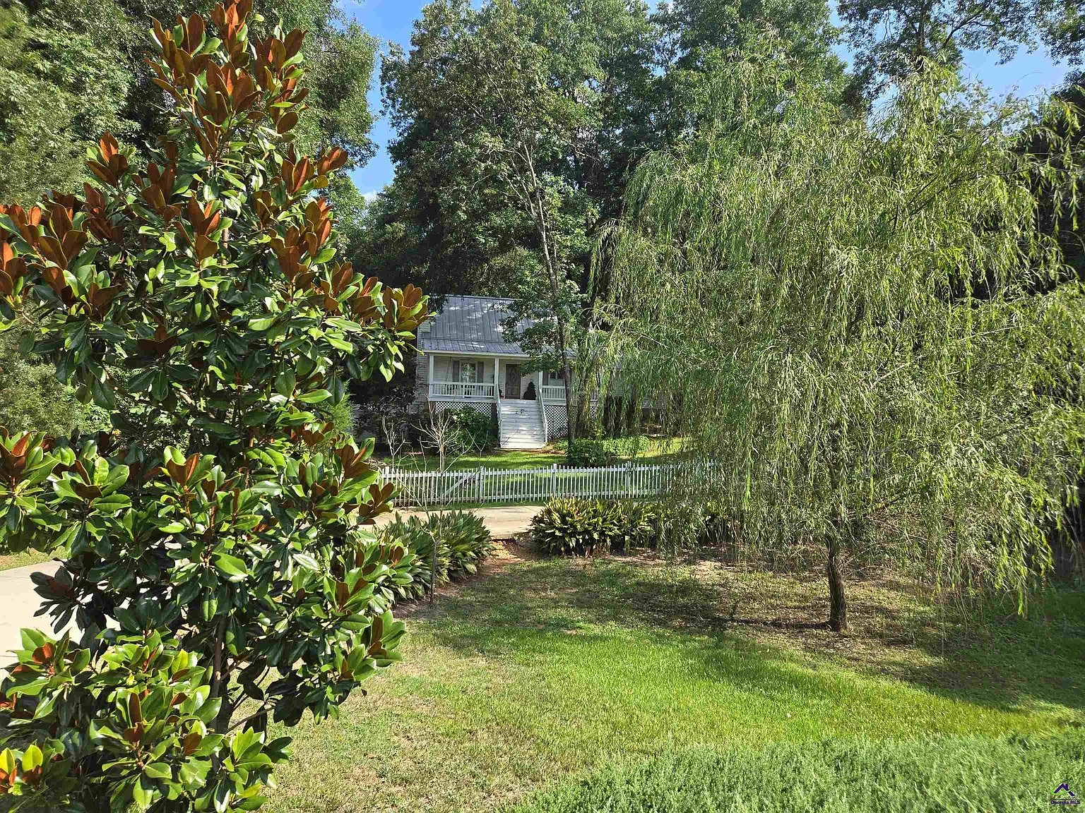 4 bed, 2.5 bath, 1750 sqft, $2,700 — Photo 2