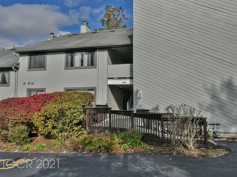 1st image of 305 Cypress Ct