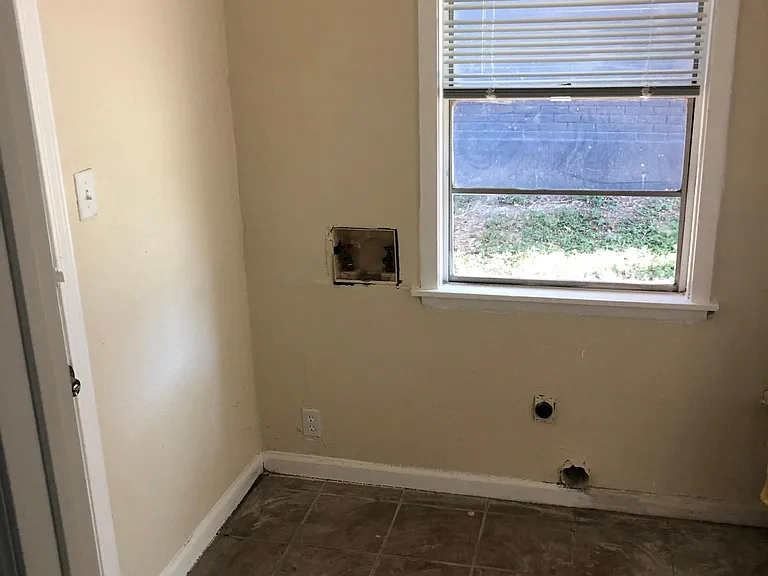 5504 Manor Rd — Photo 14