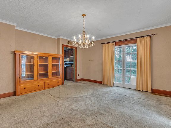 12th image of 613 Briarcliff Dr
