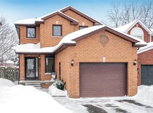 8 Laidlaw Dr, Barrie, ON L4N7S1