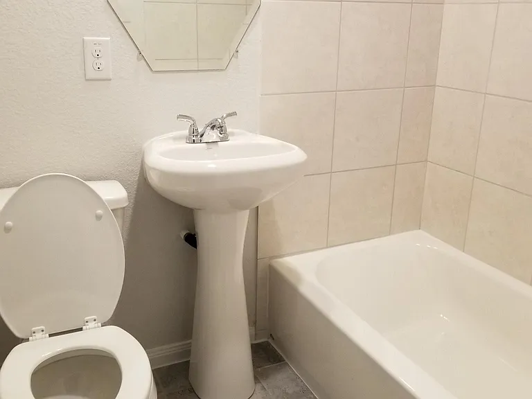 28608 Netawaka Ct — Photo 2