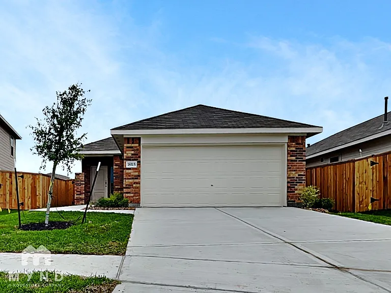 18515 Cepagatti Dr — Photo 1