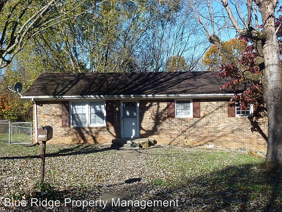 4th image of 1206 Oakdell Ct