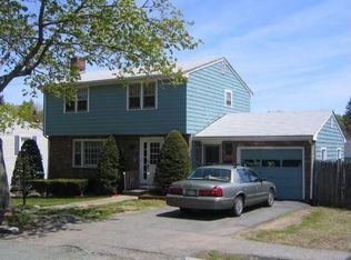 7 Cottage St, Salem, MA 01970