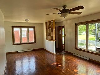 3rd image of 17724 Henry St