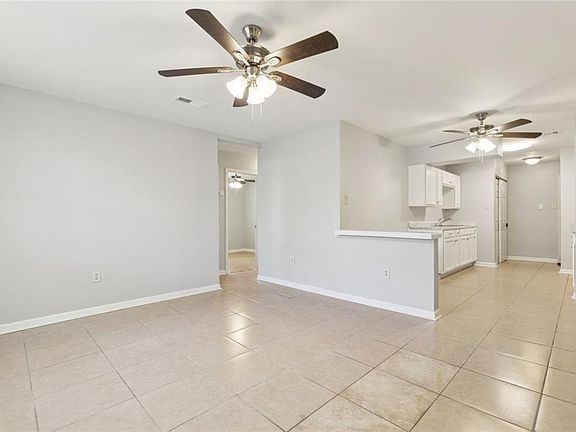 3rd image of 7825-27 Dorsett Dr