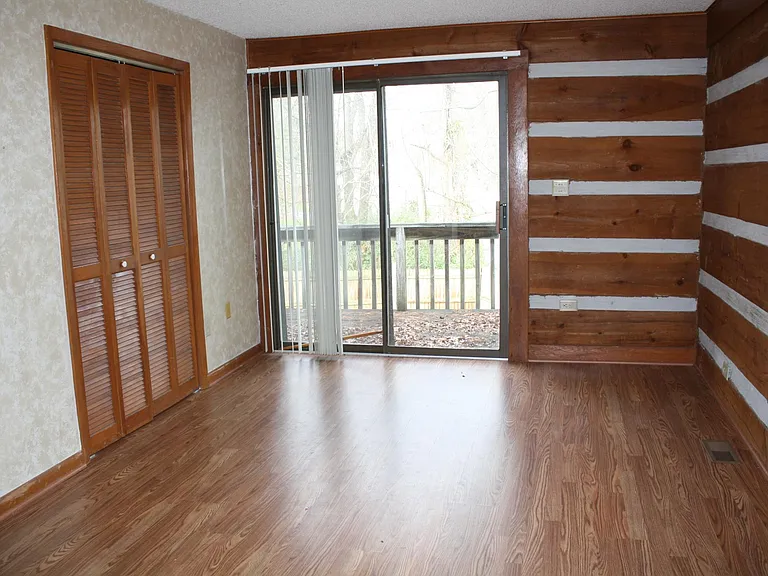 2822 Walnut St #13 — Photo 4