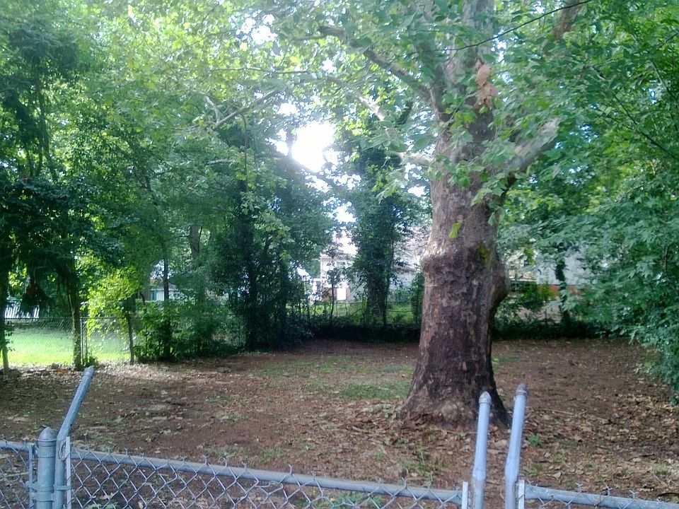 2nd image of 2119 Yancey Ave