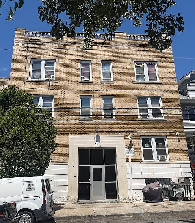 1st image of 201-203 Shephard Ave #301