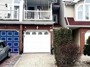 40 Chesebrough St, Staten Island, NY 10312