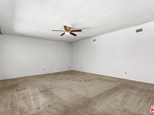 12637 Manor Dr, Hawthorne, CA 90250