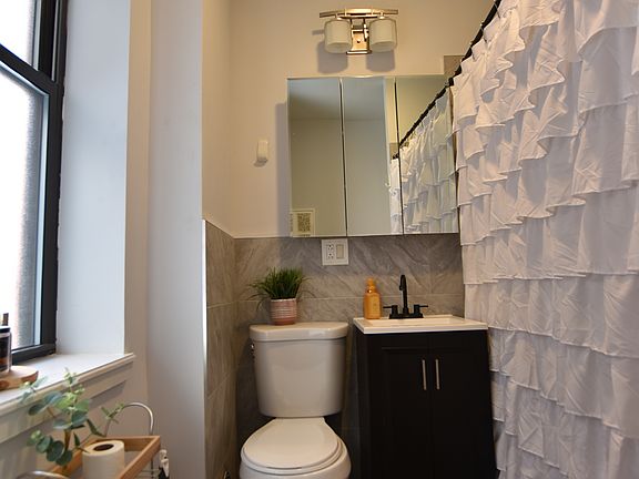 5th image of 403 W 49th St APT 1