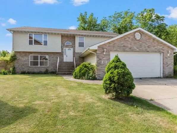 411 Shamrock Dr, Chesterton, IN 46304