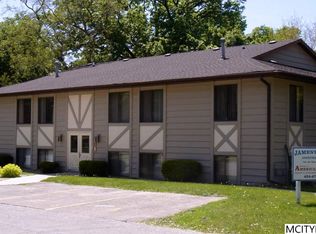 219 4th St NW, Mason City, IA 50401