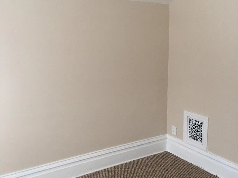 612 Locust St — Photo 5
