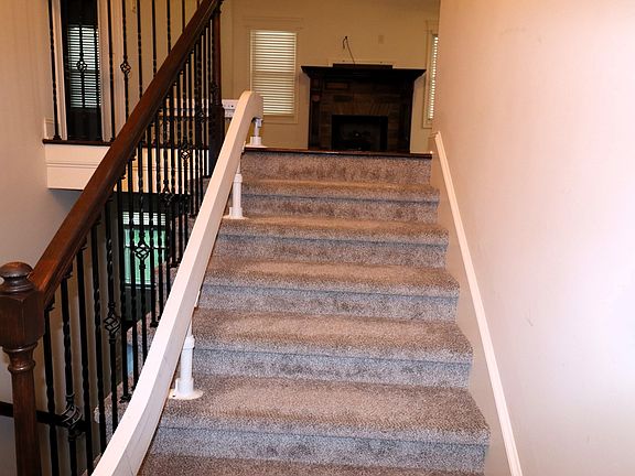 2nd image of 1792 Stone Hill Ct