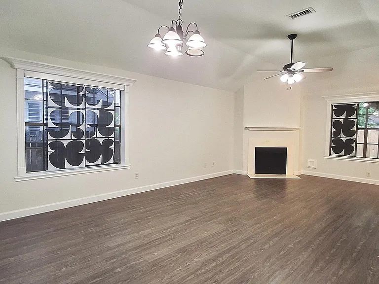 11066 Landsbury Ct — Photo 23