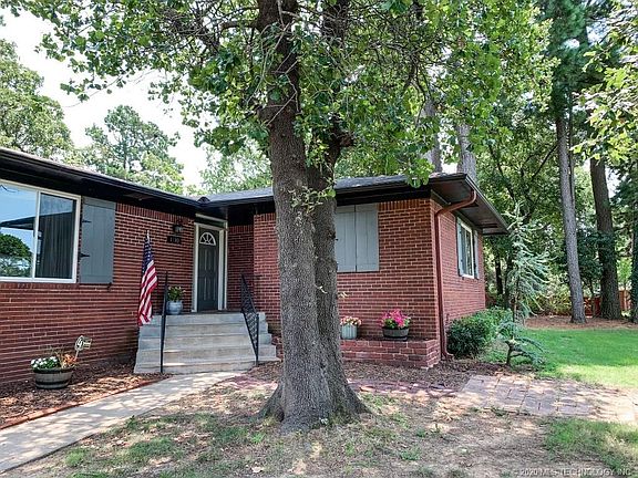 4th image of 1110 Circle Dr