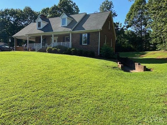 3rd image of 163 Chestnut Dr