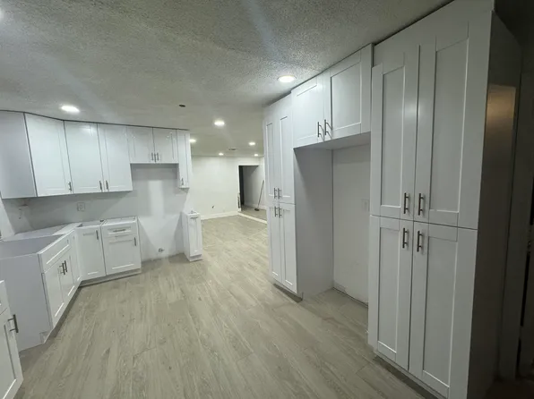 6260 SW 6th St, Pompano Beach, FL 33068