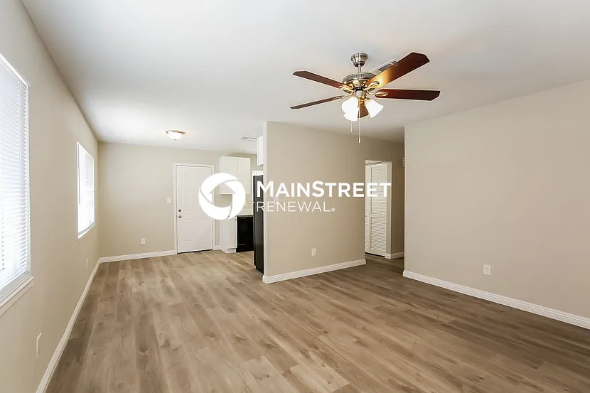 2308 Revere ST — Photo 3