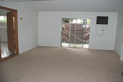 4th image of 2190 N Orange Grove Ave