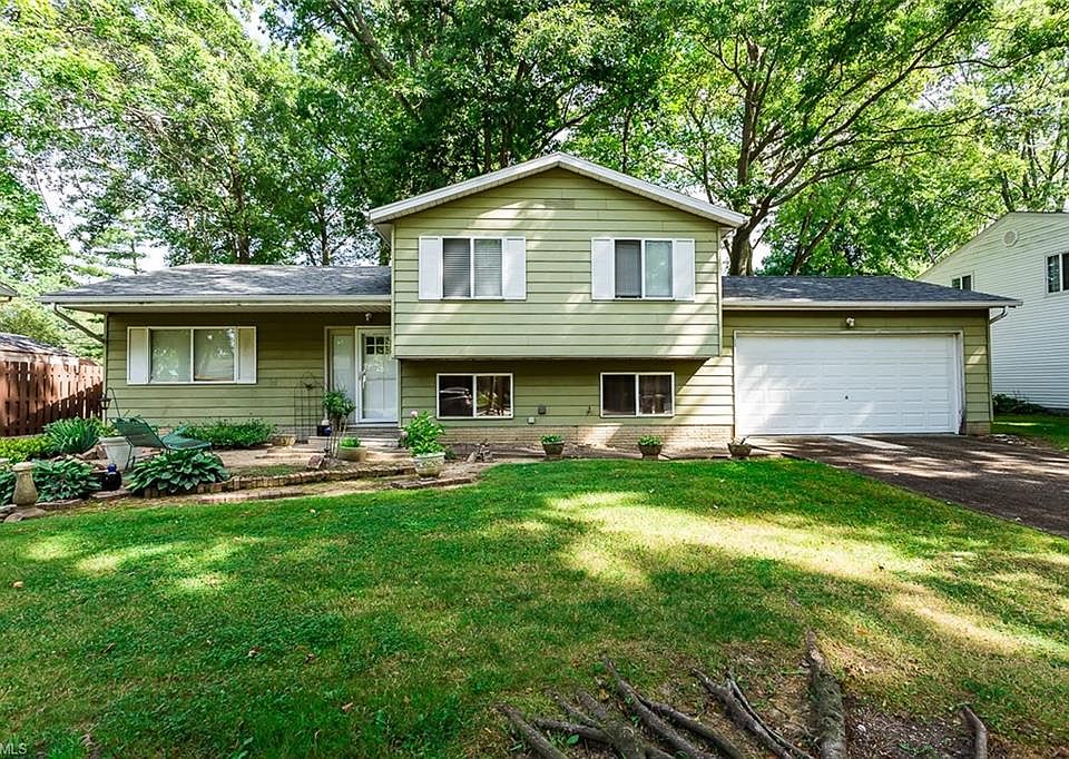 1st image of 26118 Hickory Ln