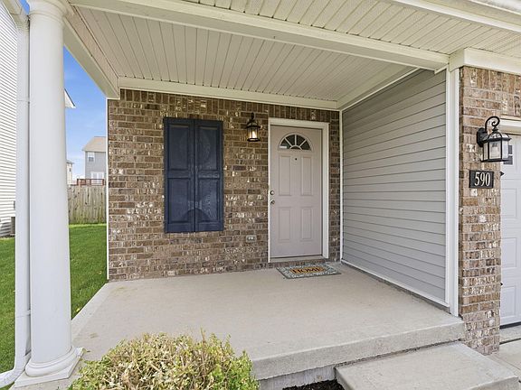 4th image of 590 Lucille Dr