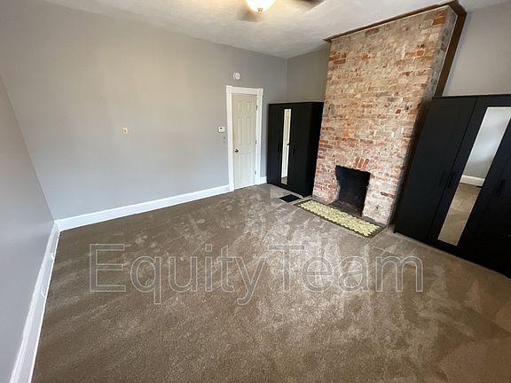 5th image of 1911 Elm Ave