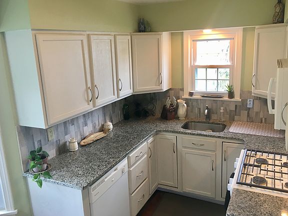 4th image of 673 Johnson Ave