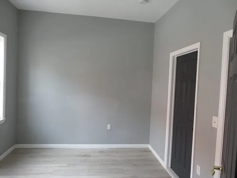 572 Nassau St #2 — Photo 8